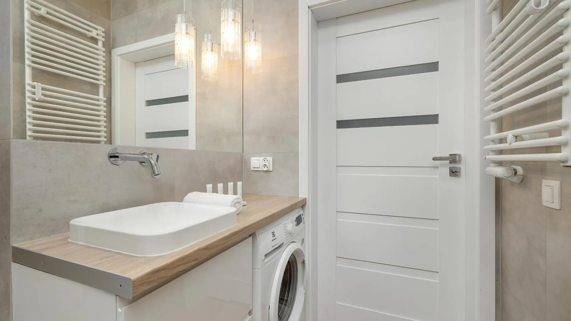 Elegancki Apartament Z Balkonem Dla 4 Osob By Noclegi Renters Krakow