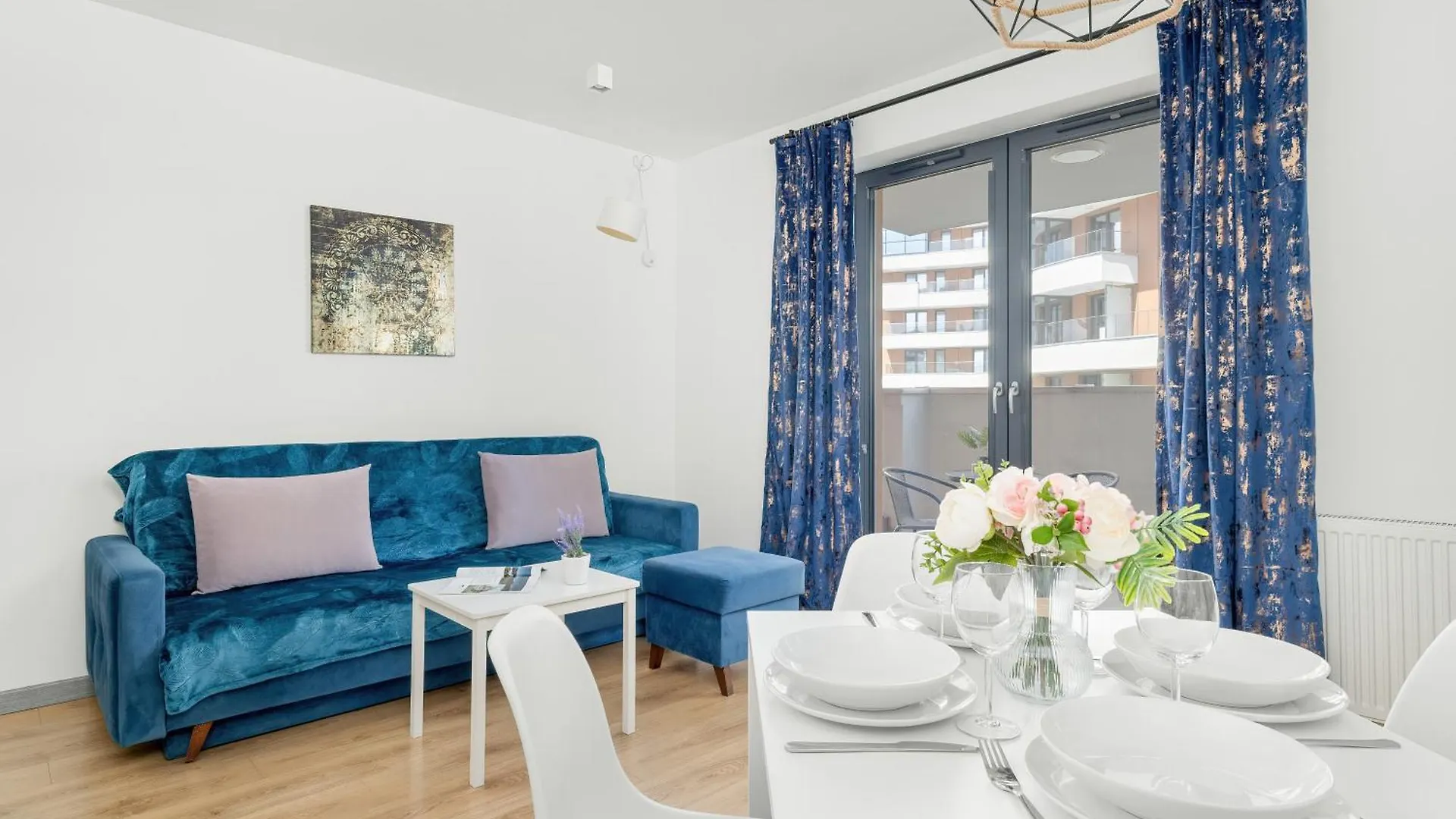 Elegancki Apartament Z Balkonem Dla 4 Osob By Noclegi Renters Krakow